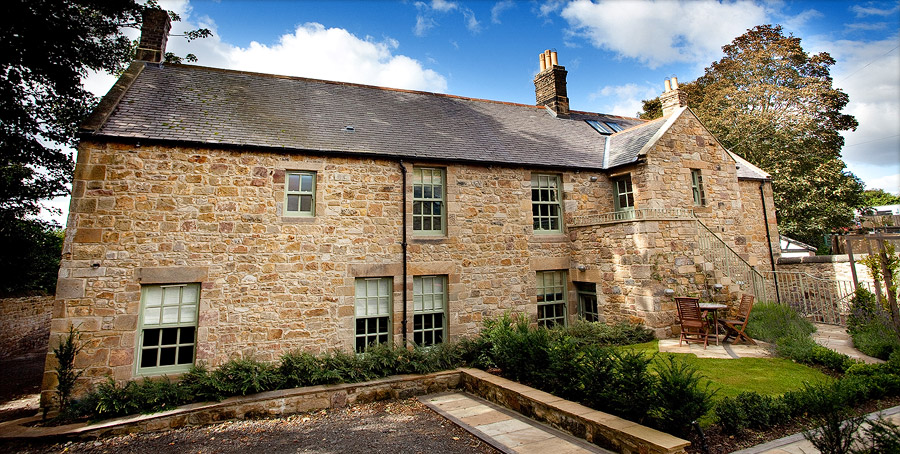 Hallsteads Luxury Holiday Apartments - High quality self catering luxury accommodation in Alnmouth, Northumberland and Edinburgh